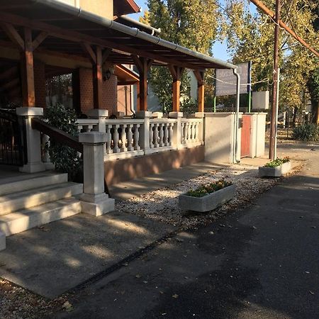 Park Panzio Budapest Exterior photo